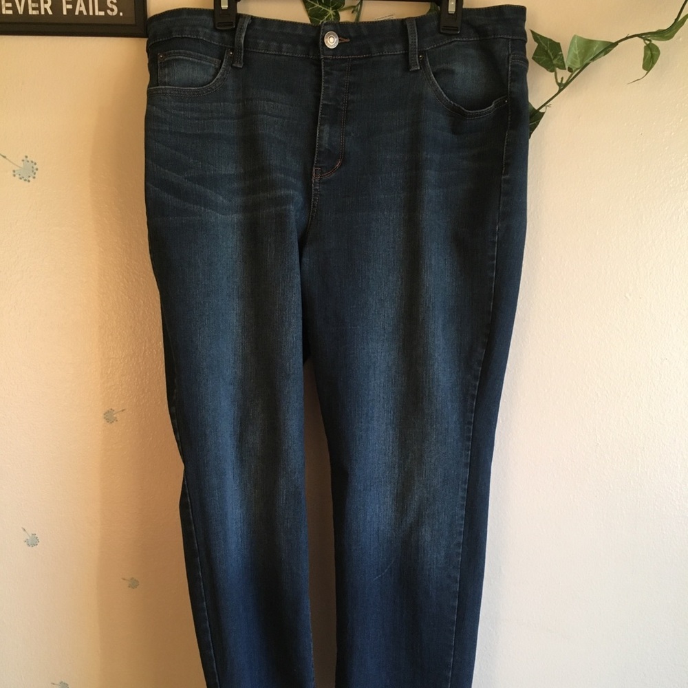 TIME AND TRUE WOMEN JEANS